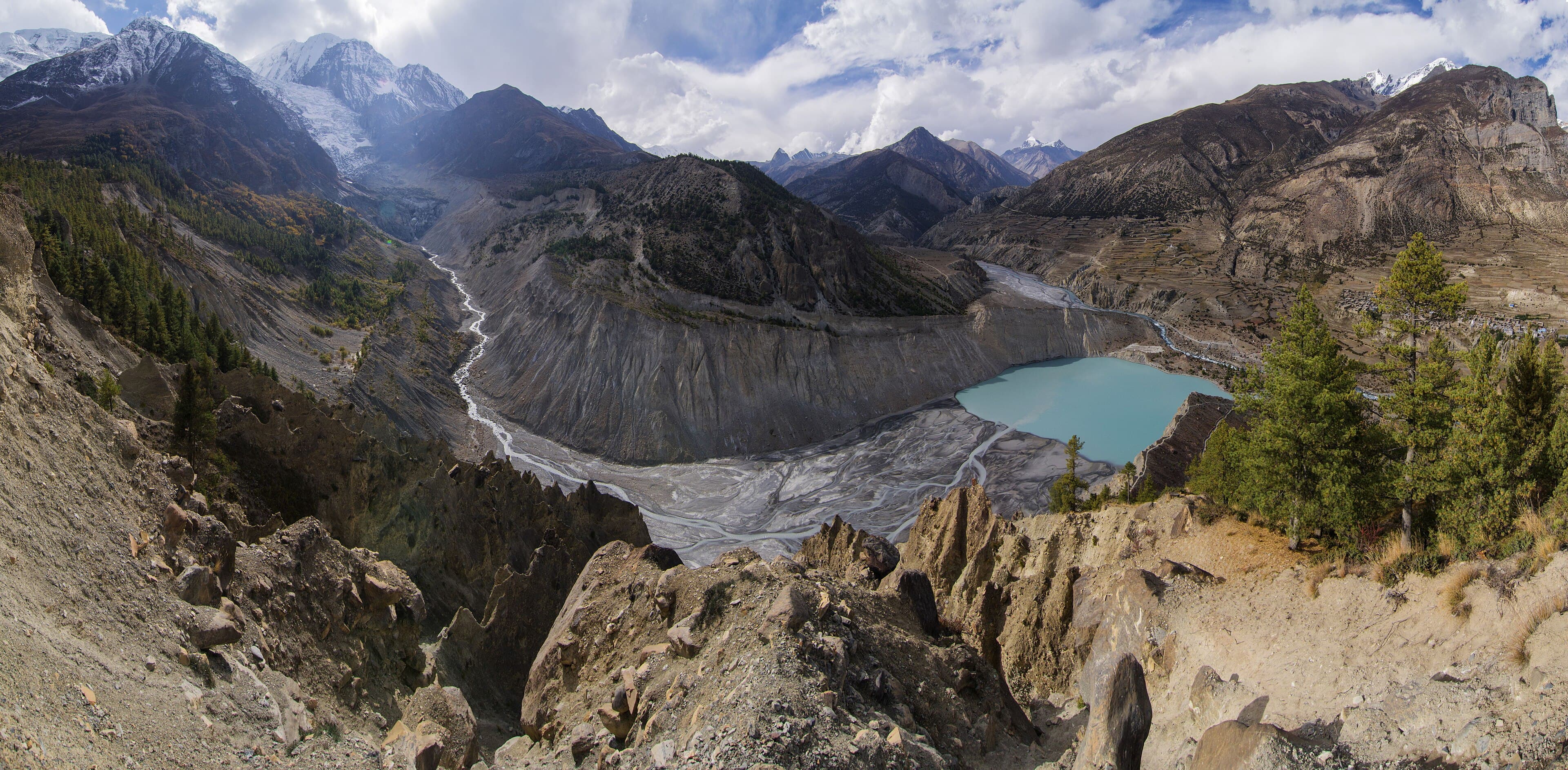 Gangapurna Lake and glacier above Manang